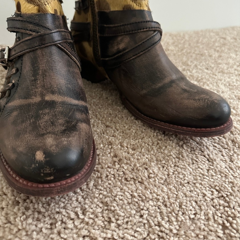 Freebird Belfast Ankle Boots Women 10 Brown Cheetah Calf Hair Distressed Leather - Picture 4 of 12